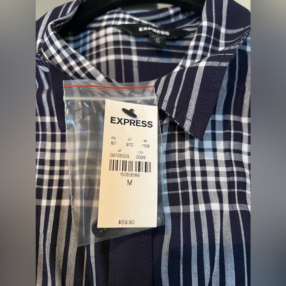 NEW WITH TAG | Women’s Express Flannel - Size Medium - Picture 4 of 5